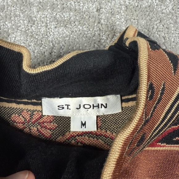 St. John Sleeveless High Neck Fall Printed Sweater Womens Size Medium - Picture 2 of 7